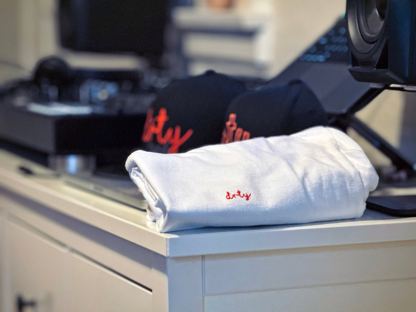 drty Classic Unisex Tee